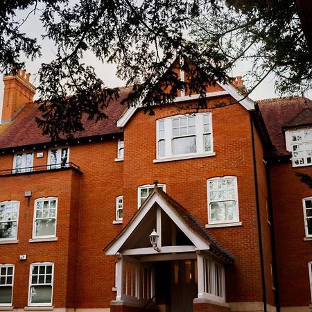 Pass The Keys Quiet 2-Bed Apartment On The Ground Floor Canterbury Eksteriør bilde